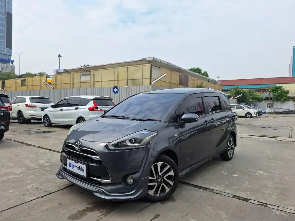 Pajak Panjang - Toyota Sienta 1.5 Q Bensin-AT 2017