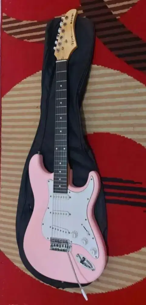 Gitar model stratocaster pabrikan