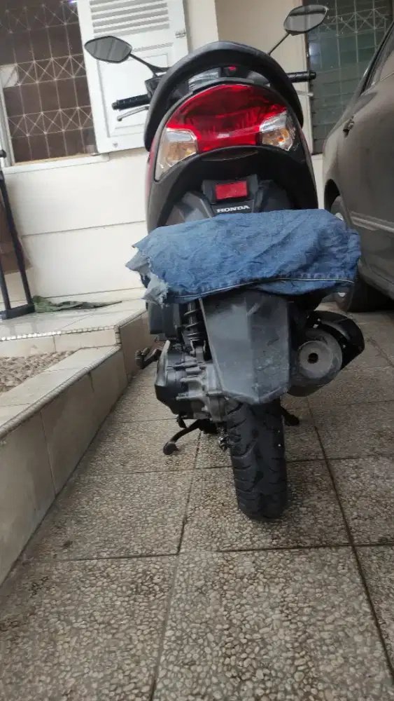 Honda Vario 110agnes LED TH 2017 KONDISI TERAWAT DIJAMIN PEMAKAI