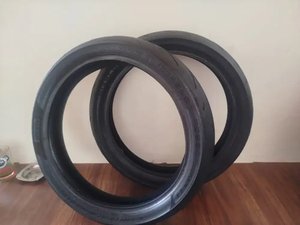 Ban pirelly ring 17 uk 110/70