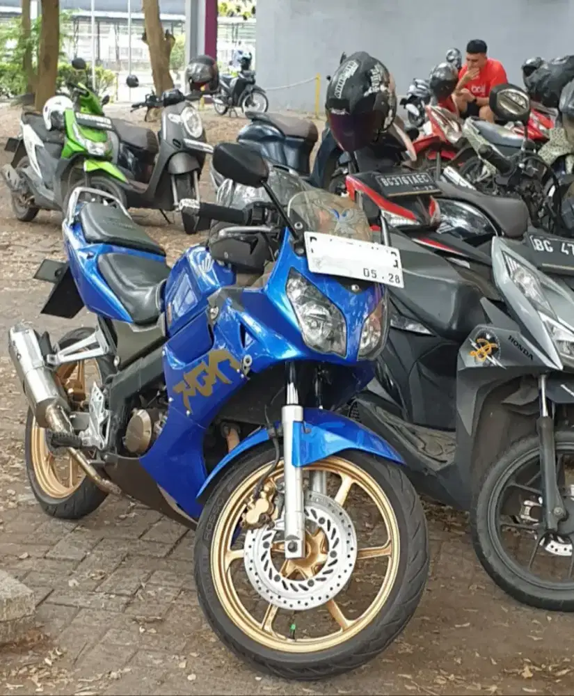 Cbr 150r old 2008 cbu