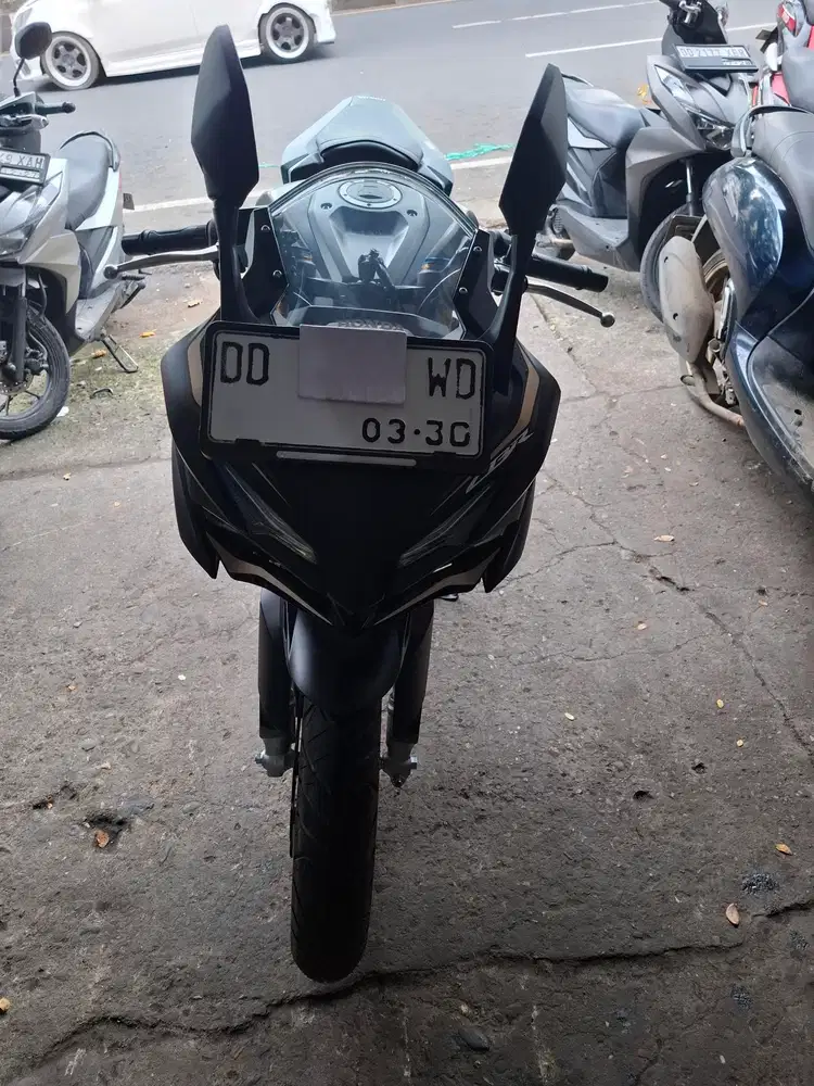 Honda CBR 150cc 2024 pemakaian 2025 hitam