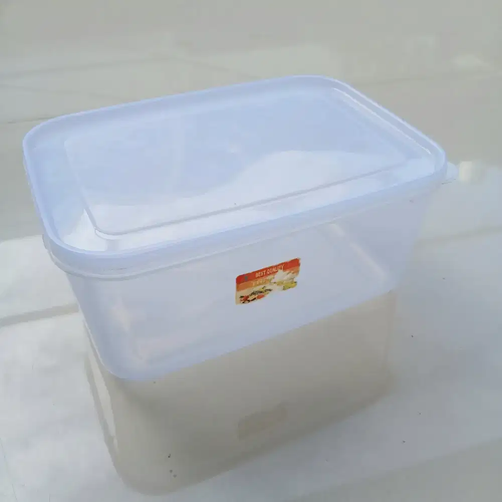 Kotak serbaguna Trisula 1800ml, bekas