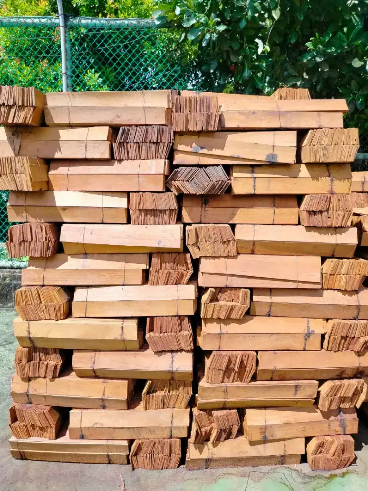 Jual bahan atap sirap Ulin..kwalitas terjamin