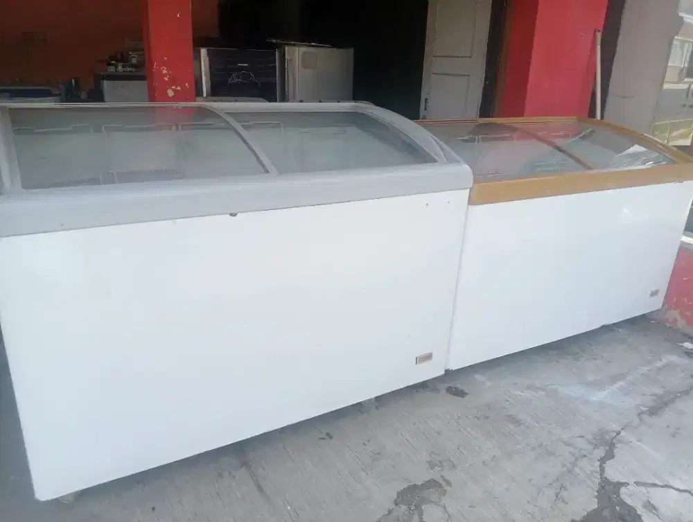 Flizer box sleding kaca 300 liter