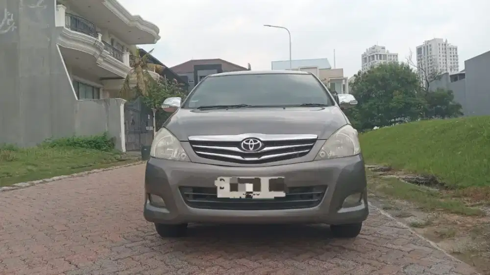 Toyota Kijang Innova 2010 Diesel