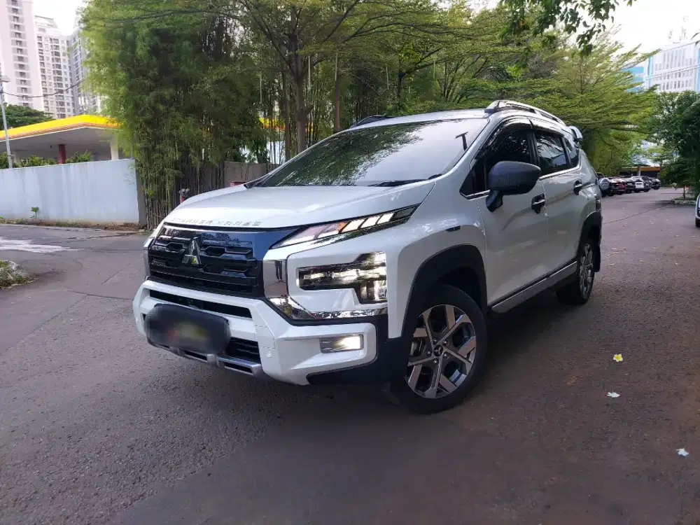 Mitsubishi Xpander Cross 1.5 AT Matic Premium Package 2023 Putih