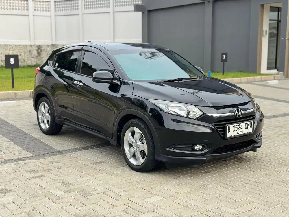 Honda HR-V E CVT Matic 2015 Hitam HRV AT HR V