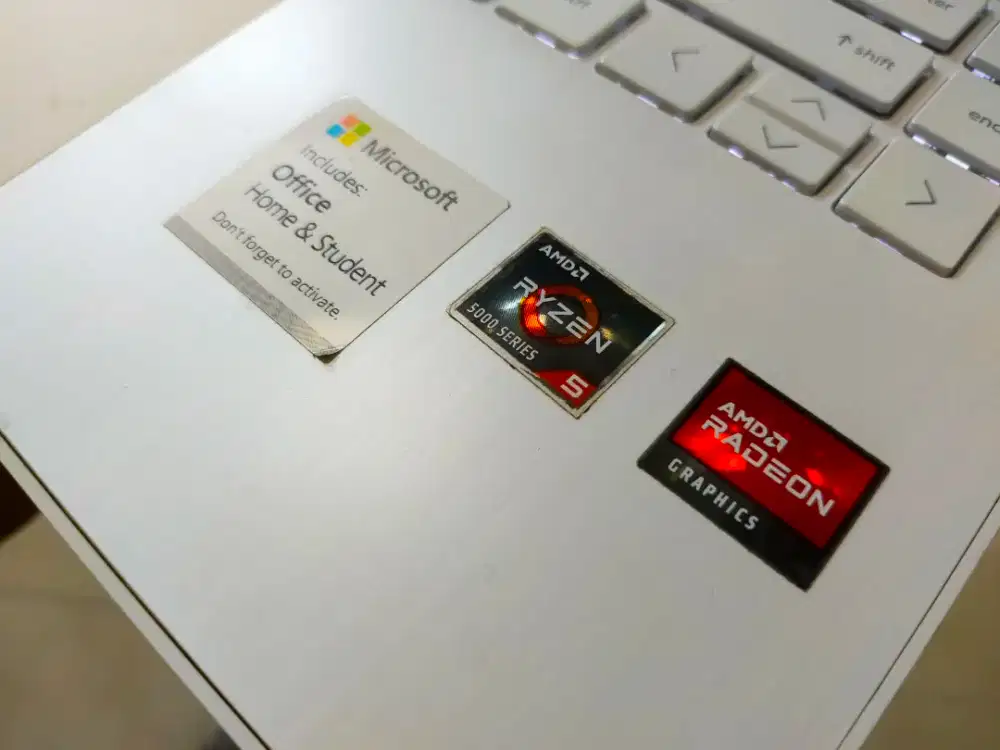 Dijual laptop Hp 14s-fq1 RAYZEN 5-5500U 12CPUs Ram 8GB SSD 512GB Bckla