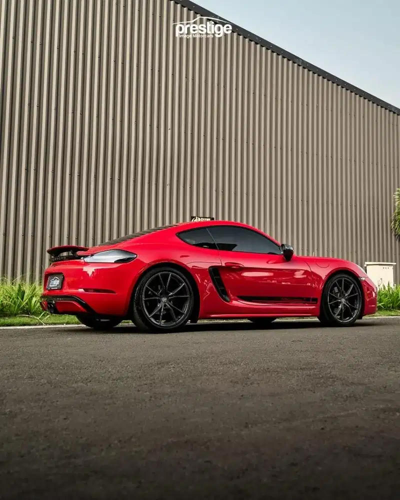 Porsche 718 Cayman T