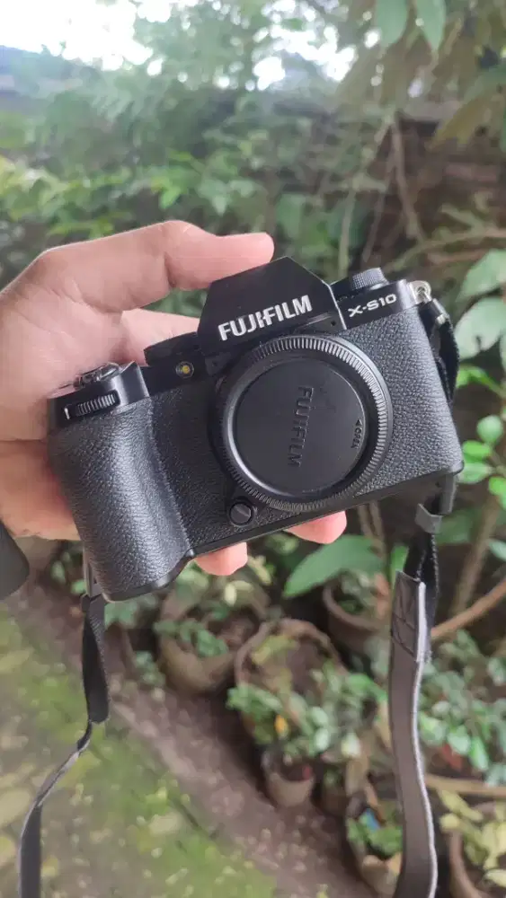 Fujifilm XS-10 Kamera Mirrorless Like New Plus Bonus