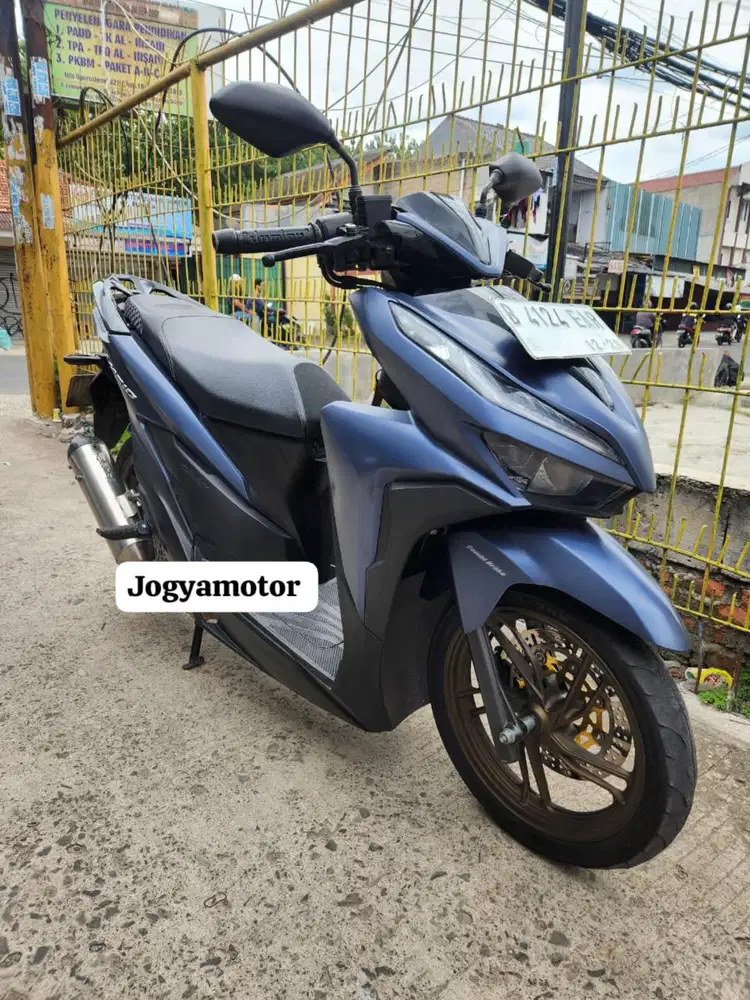 (C) HONDA VARIO 125 CBS TAHUN 2023 KM LOW
