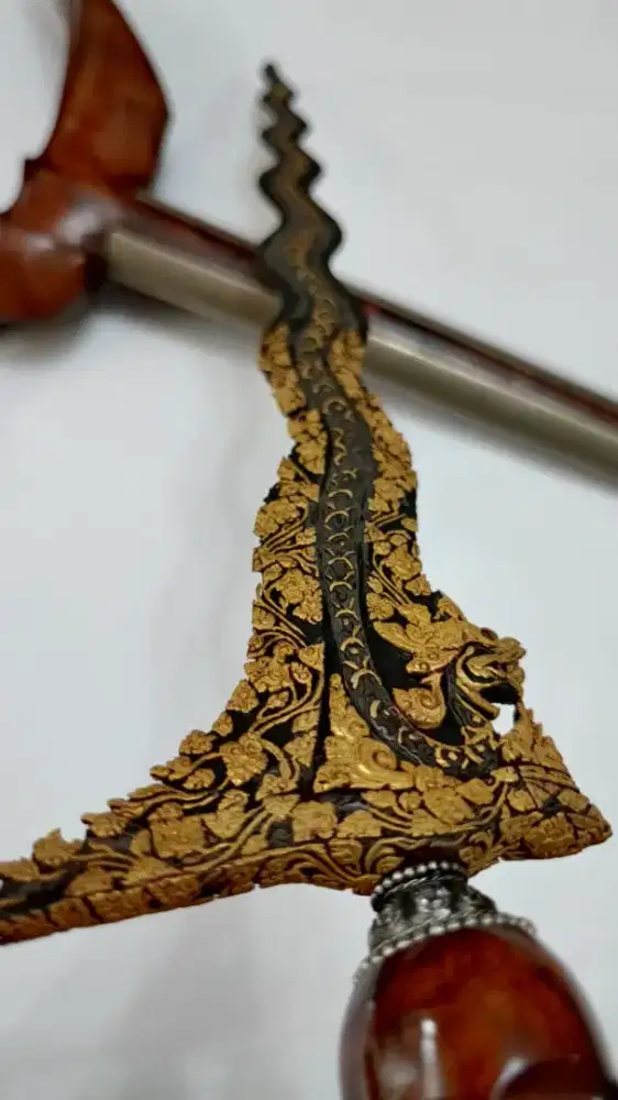 Pusaka antik langka kuno gagah keris Nogo Sosro kinatah emas