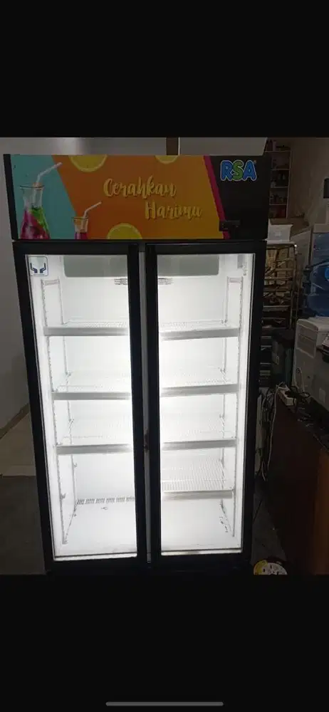 SHOWCASE 2 pintu RSA