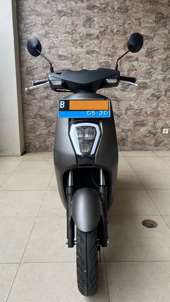 Motor Listrik Honda EM1 Plus 2025 Like New Murmer