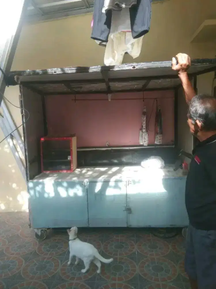 Grobak Mangkal Bisa tidur