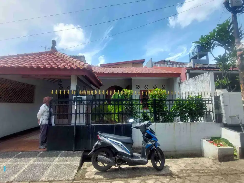 Siap Huni! Rumah 2 Lantai Strategis di Karang Tengah, Tangerang – LT 120m²