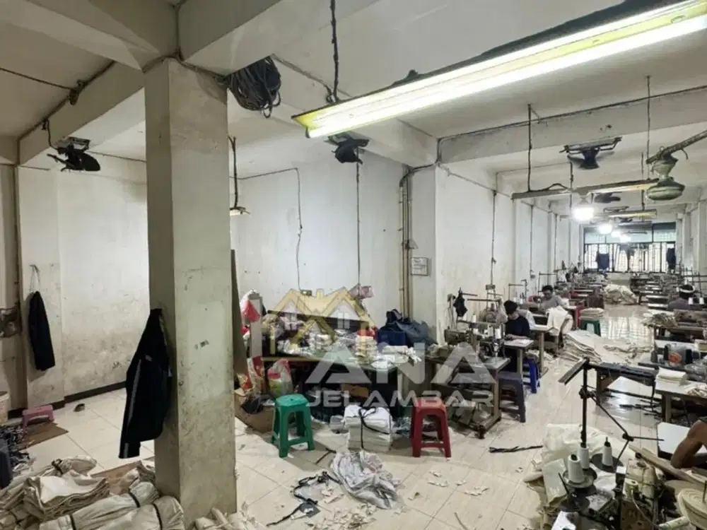 ANA RUKO LT.127M BENTUK TANAH L DI JELAMBAR