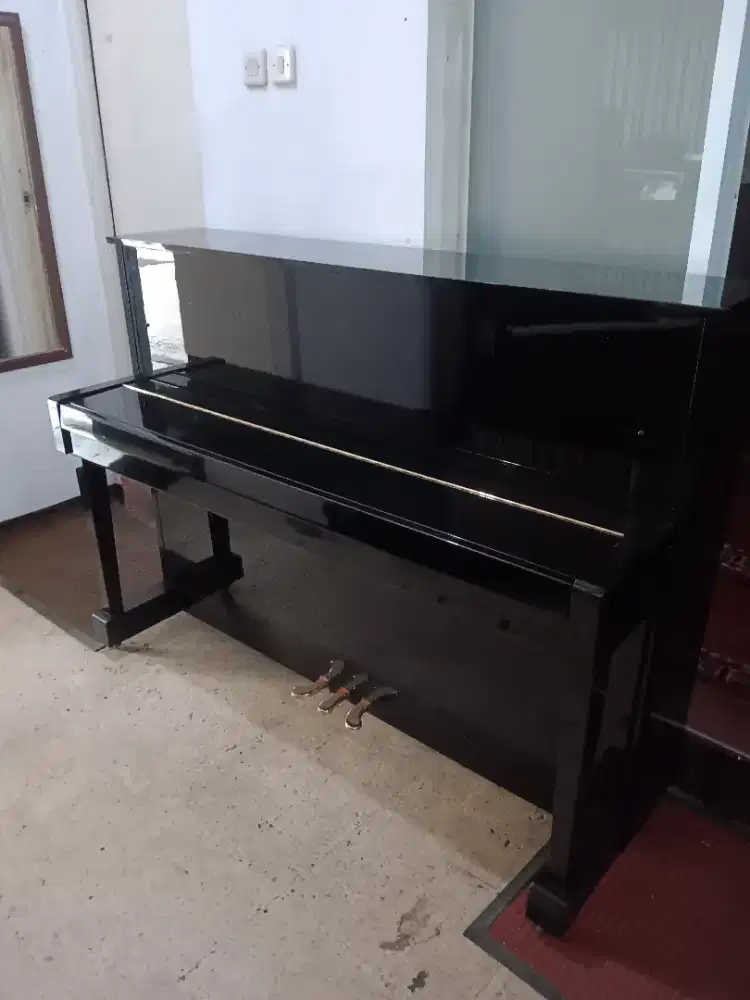 Piano Up Right Kawai