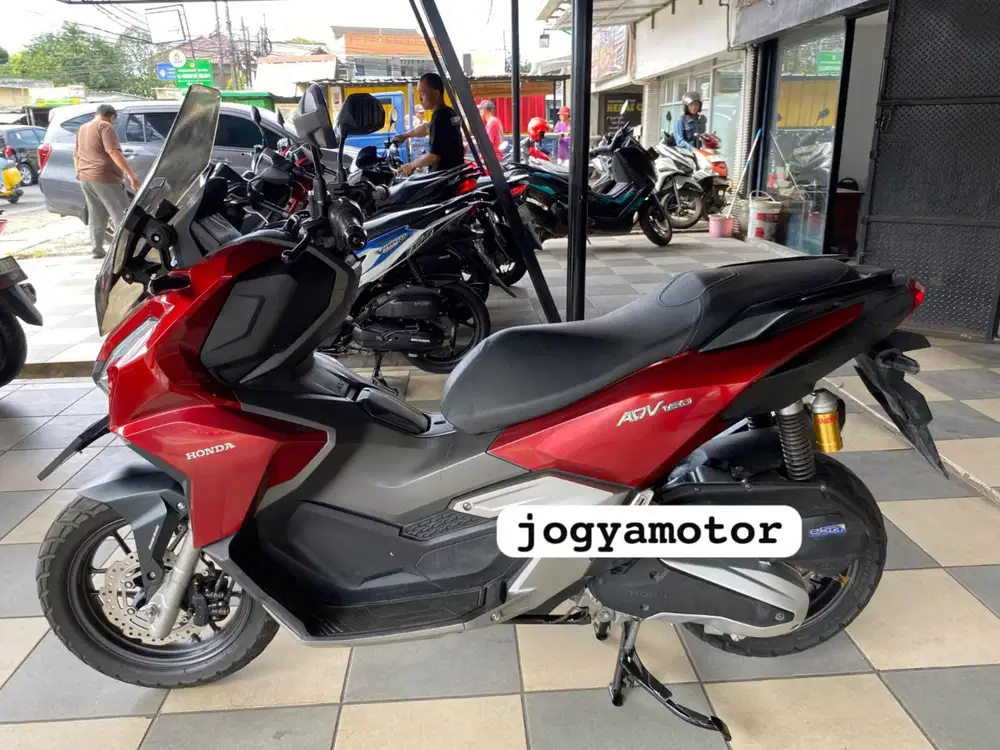 (B) honda adv 160 cbs 2023