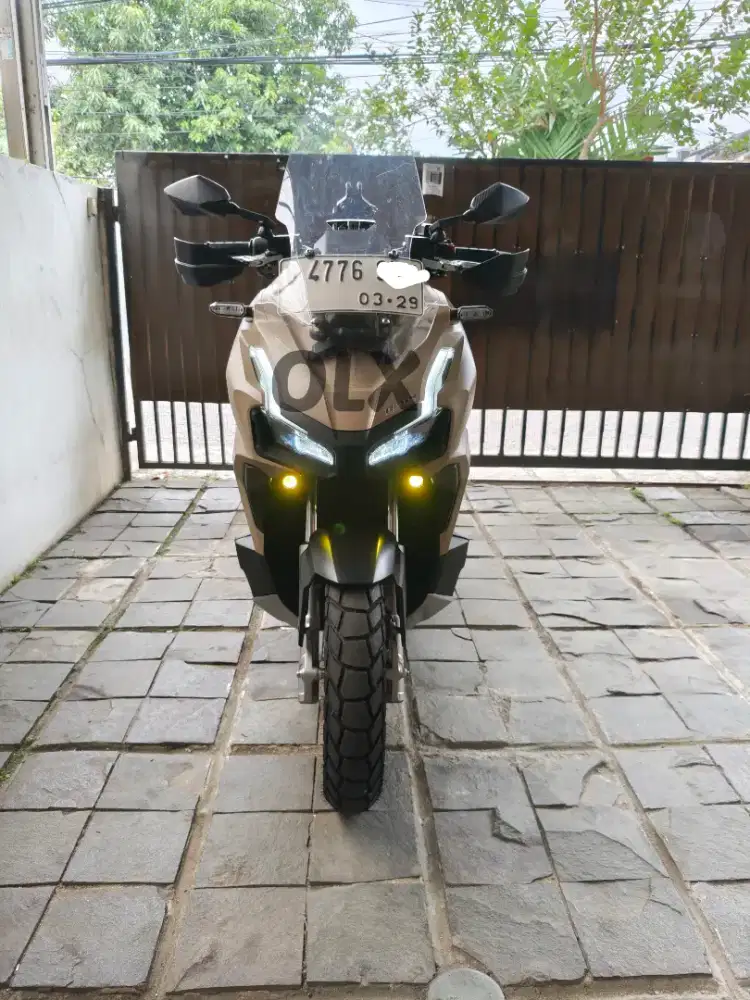 Motor Honda ADV 160 Warna Coklat/Brown Jarang Pakai Pajak Panjang