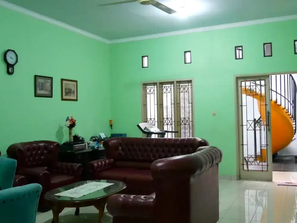 Terjun Bebas Harga Di Bawah Pasaran Rumah Bagus Besar Luas 275m Siap Huni di Duren Sawit Jakarta Timur