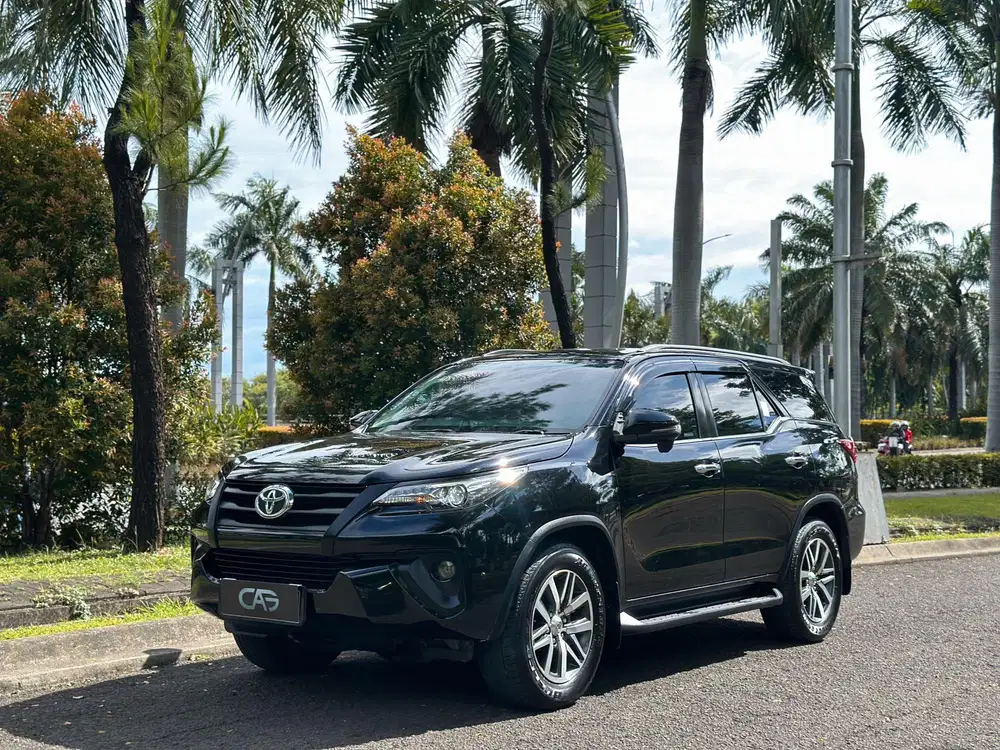 PJK12-26 TOYOTA FORTUNER VRZ DD 2.4 DIESEL SOLAR 2017 TRD AT AUTOMATIC