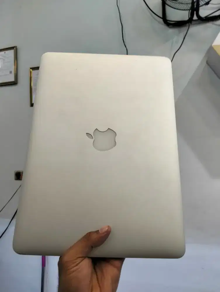 Macbook Air 15 inci 2015 8/128