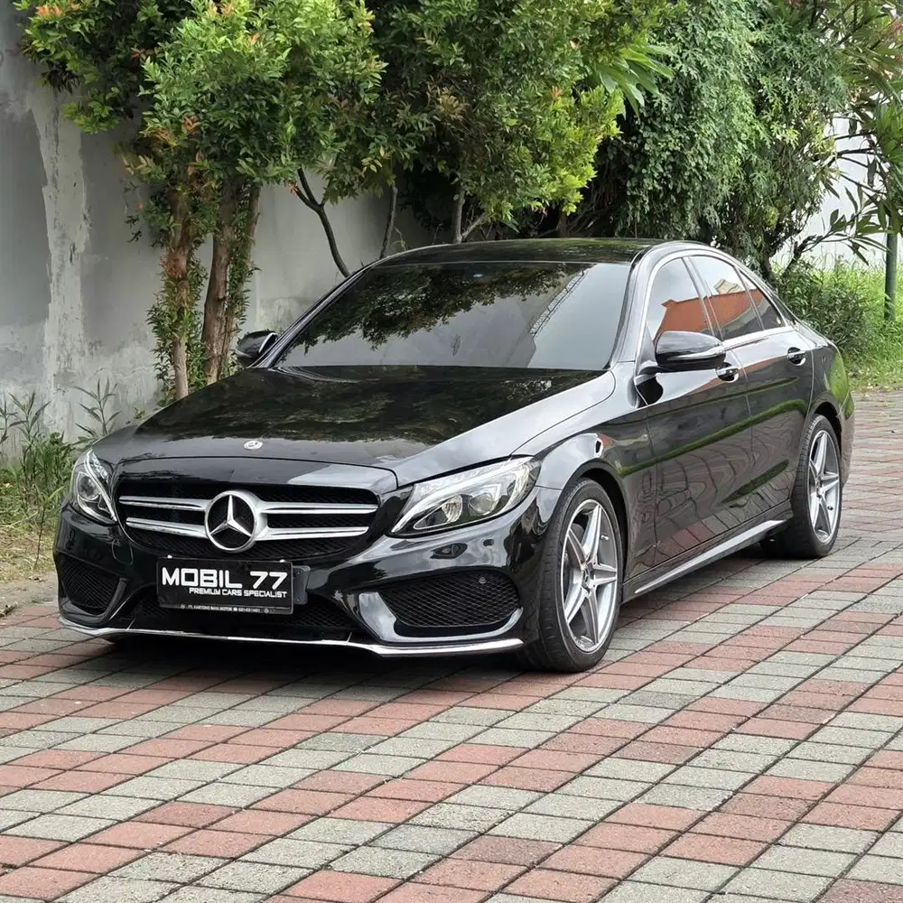 Mercedes Benz C200 AMG (W205) 2.0L - 2018 (Like New Condition)