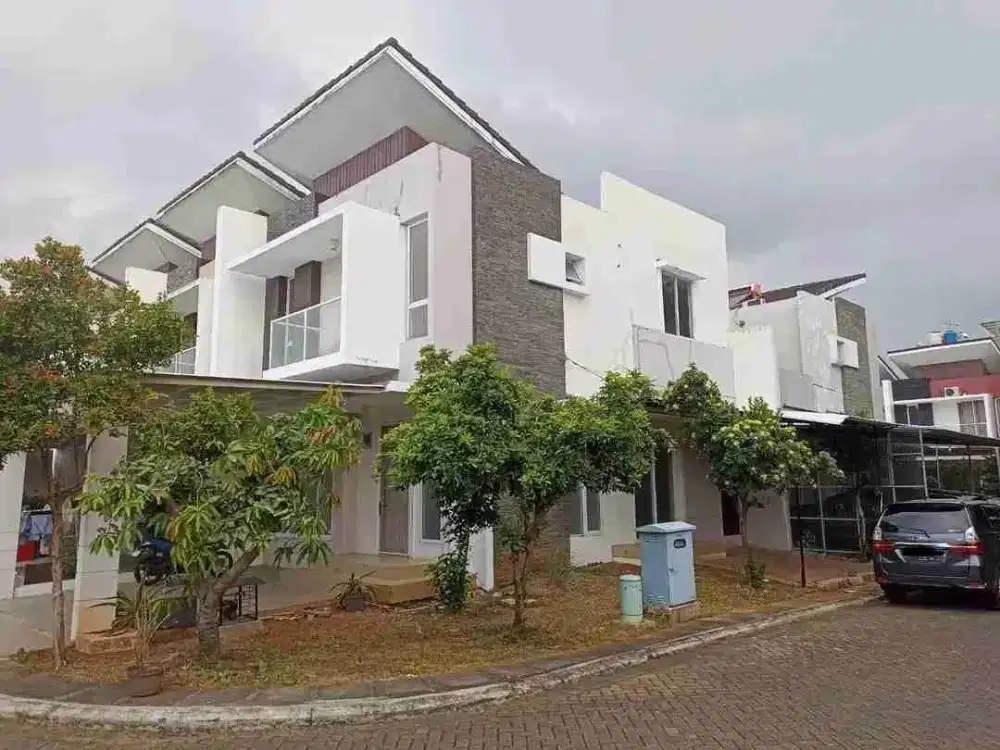 Disewakan Rumah hoek 2 lt di Duri Kosambi lt 120 m2 lb 115 m2 unfurnished ada 4+1 kt 2+1 km siap huni, survey yuk
