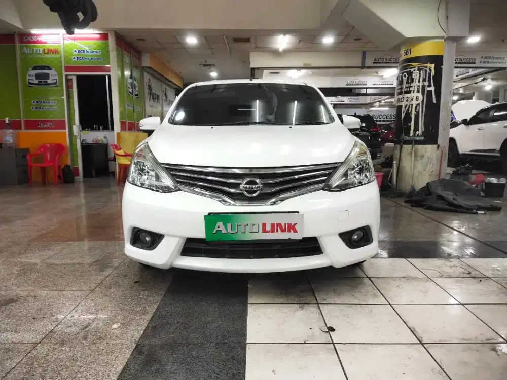 Grand Livina 1.5 XV 2016 matic 2017 putih 2015 Tangan pertama