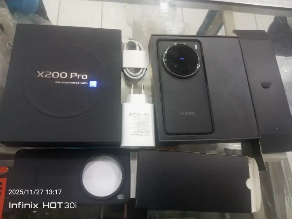 Vivo x200 pro new 16/512(cuman garansi aktif)