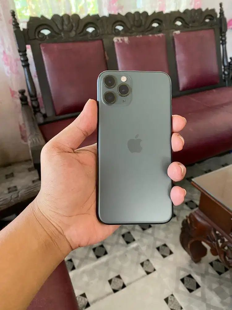 iPhone 11 pro 256gb ibox. nego
