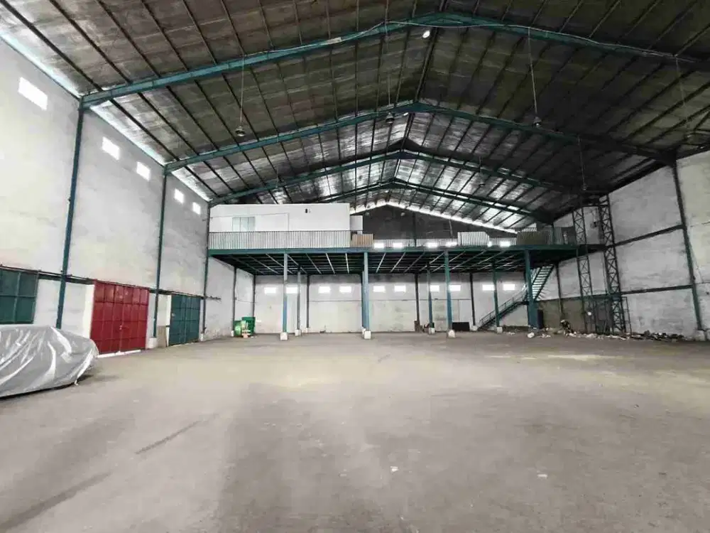 DIJUAL CEPAT GUDANG 3 LANTAI BAGUS + KANTOR DI KAWASAN JIEP PULOGADUNG