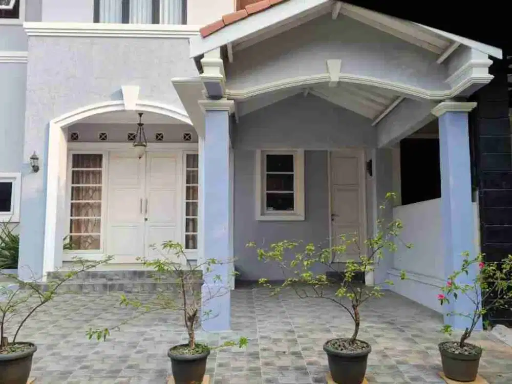 DIJUAL RUMAH CANTIK SIAP HUNI ADA TAMAN DEPAN DALAM CLUSTER DI SEKTOR 9 BINTARO DEKAT TOL JORR