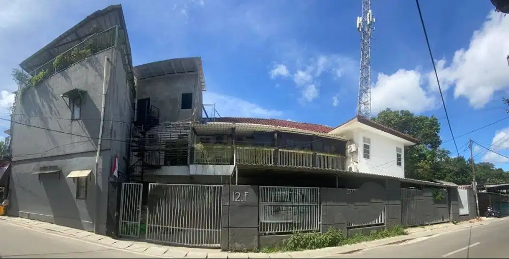 Jual rumah kantor pinggir jalan strategis bagsu untuk usaha cirreunde