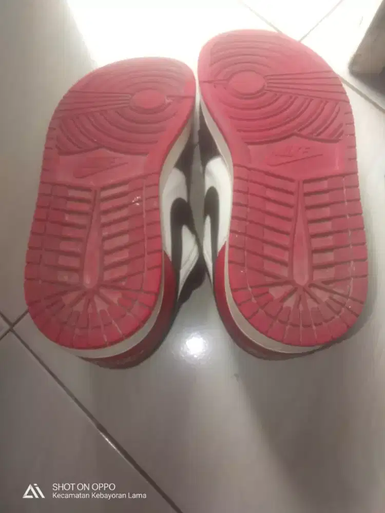 Sepatu NIKE ORIGINAL dijual cepat.