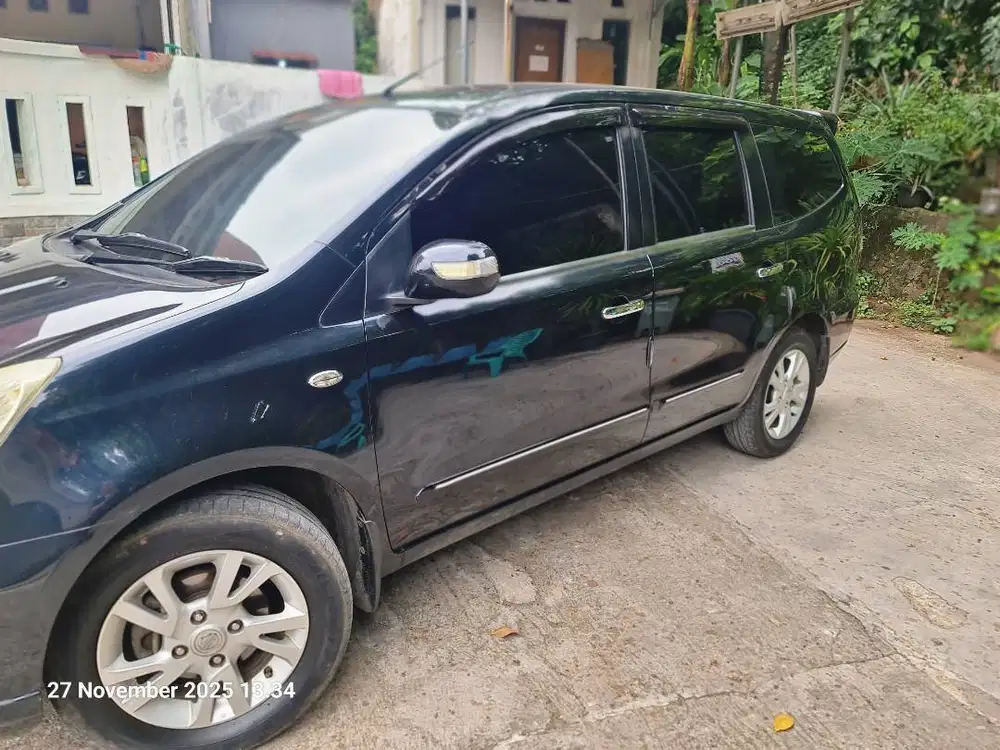 Grand Livina Ultimate 1.8 2011