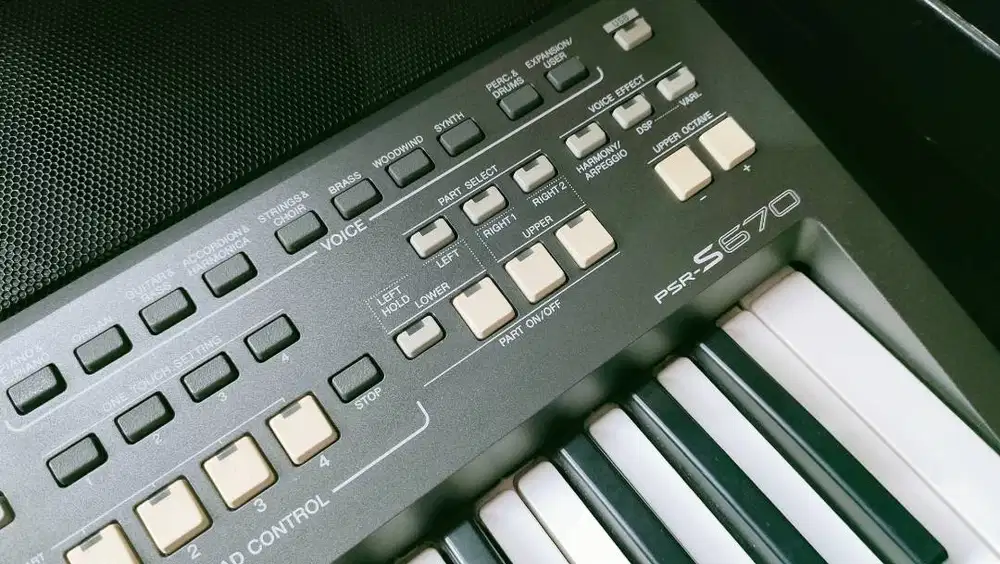 Dijual Keyboard Arranger Profesional Yamaha PSR-S670 BUAT ORTUNG'AN