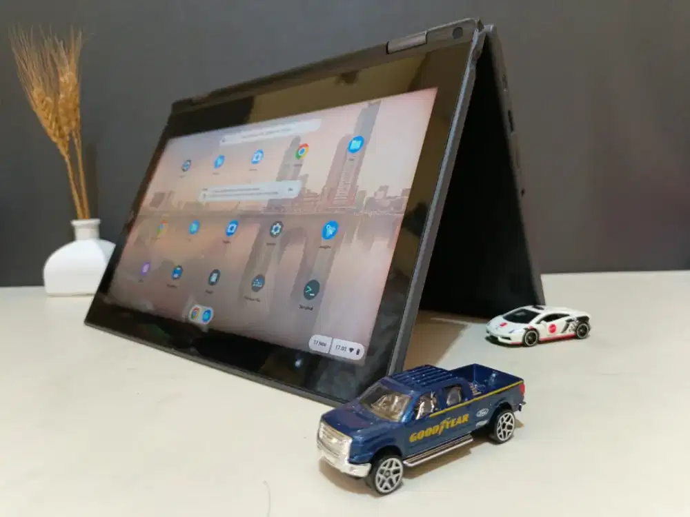 Lenovo Chromebook Fllip Gen 9 layar sentuh second