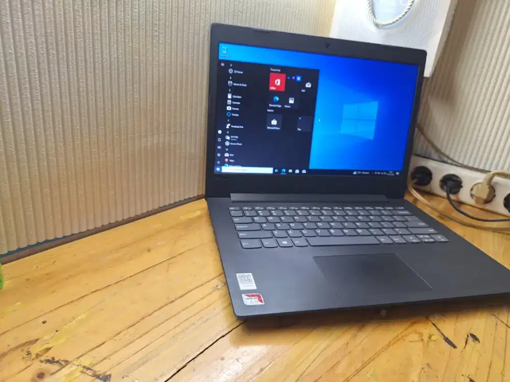 Laptop Lenovo Ip130 AMD A9