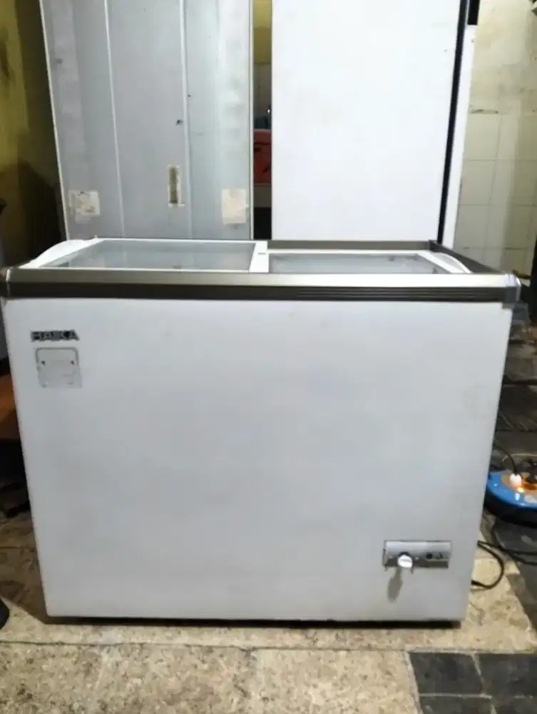 Frezzer Sliding 200L Mulus