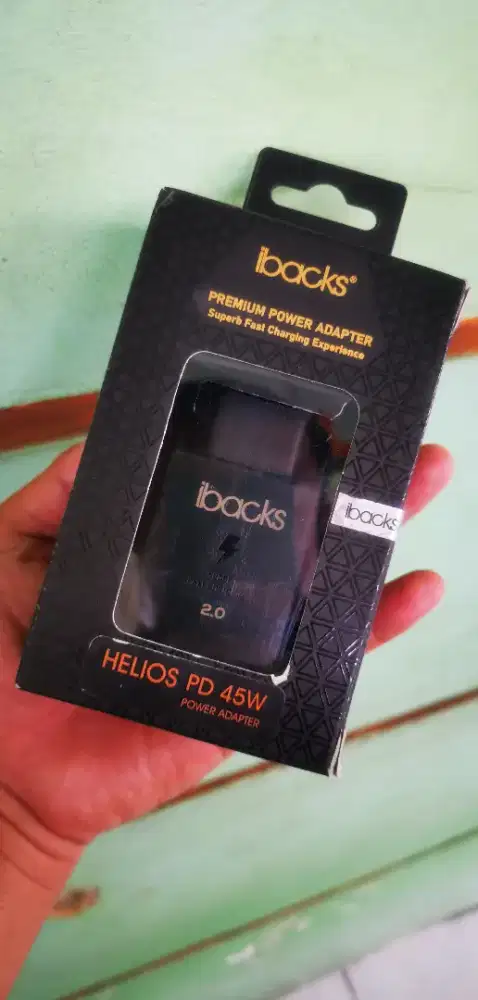 IBACKS HELIOS 40Wat Power Delivery