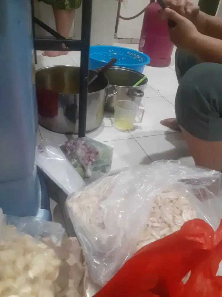 Dibutukan wanita umur 20-43 th untuk cuci teriska dan beres2 rmh