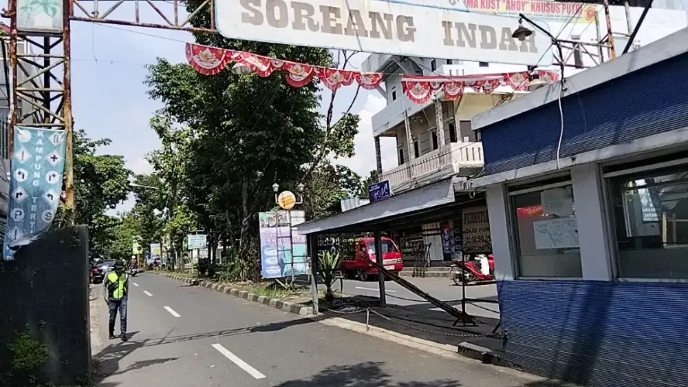 RUMAH DIJUAL, STRATEGIS, DEKAT TOL, SDH RENOV, BEBAS BANJIR