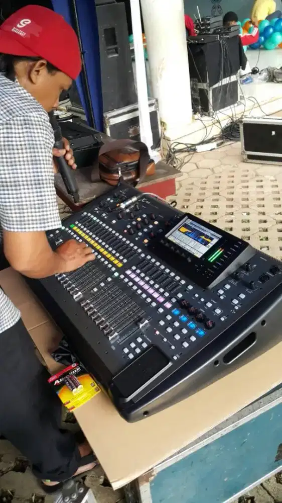 Dijual Mixer Behringer X32