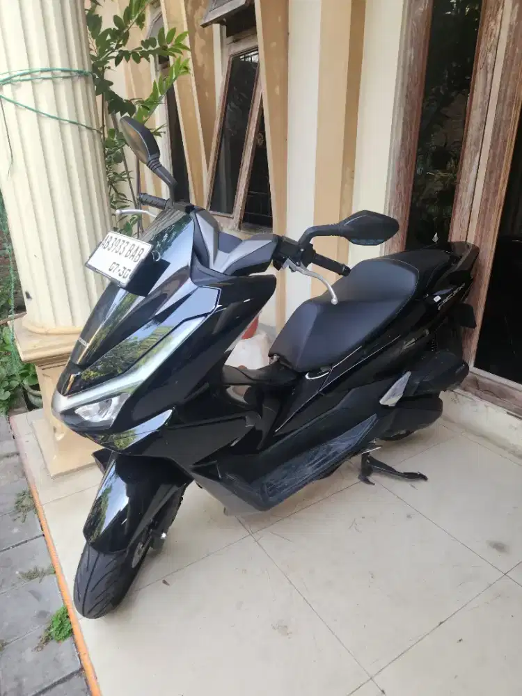 Pcx 160 model baru 2025 hitam gbm