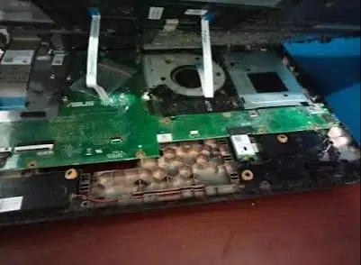 SERVICE LAPTOP LAMPUNG BERGARANSI