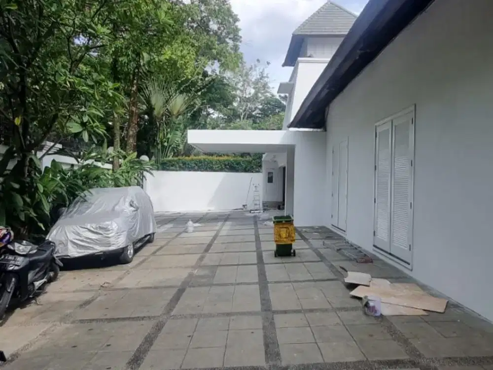 FOR RENT EXCLUSIVE CLASSIC HOUSE KEMANG AREA