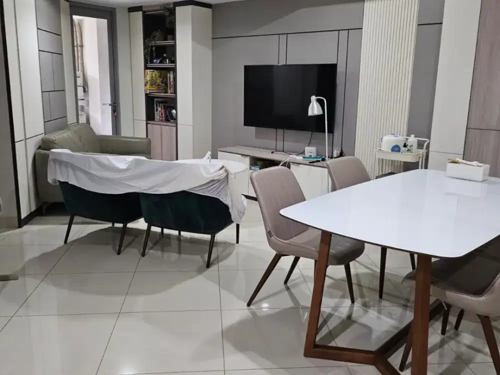 Dijual Townhouse The Mansion LT 123m2, Pool View, Harga Negoo!